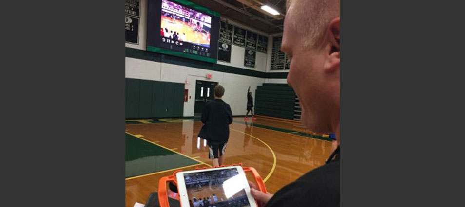 iB1609 Basketball LED Video Scoreboard with Leaderboard at Glenwood High School