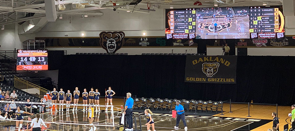 iB1006 Basketball LED Video Scoreboard at Glenwood High School